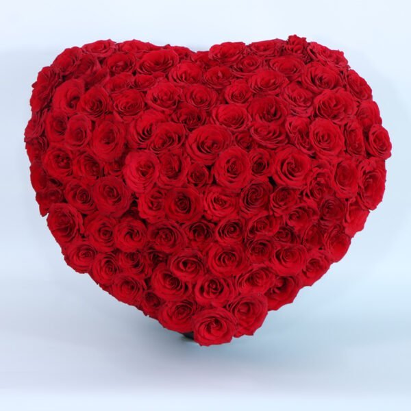 Dubai Heart bouquet of red roses